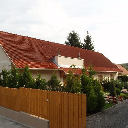 Franciska Portaja Apartment Игал Екстериор снимка